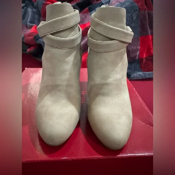 Jennifer Lopez Taupe Cutout Strappy High Heel Ankle Boots - Picture 4 of 11